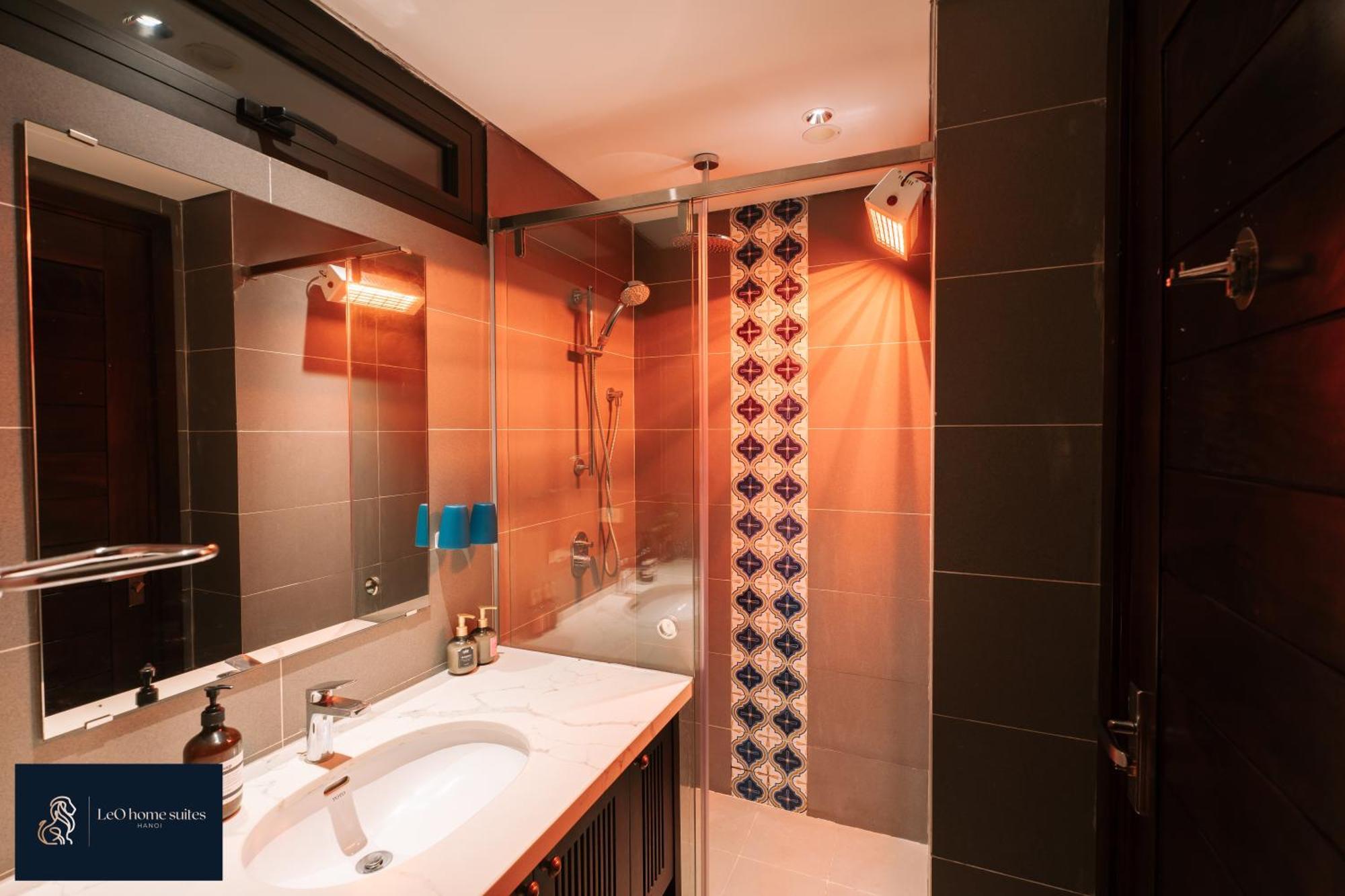 Home Suites -Natural Light -Projector -Spacious - 2Br Incenter Hanoi Esterno foto